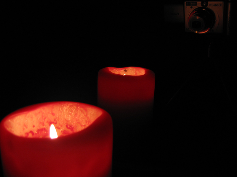 © Ruben - две погасшие свечи снова вспыхнули в ночи...