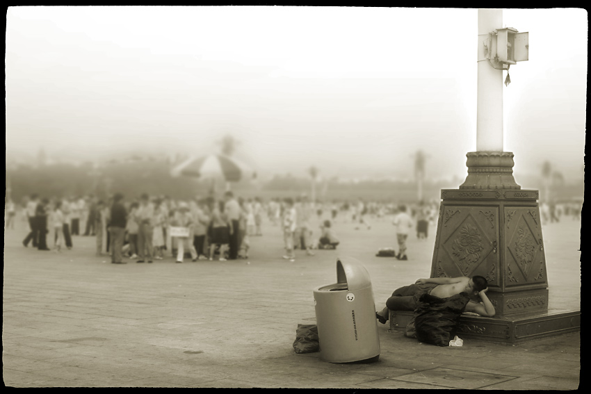 © Stanislav Krzhezevich - China. Площадь Тяньаньмынь. Tyananmin square.