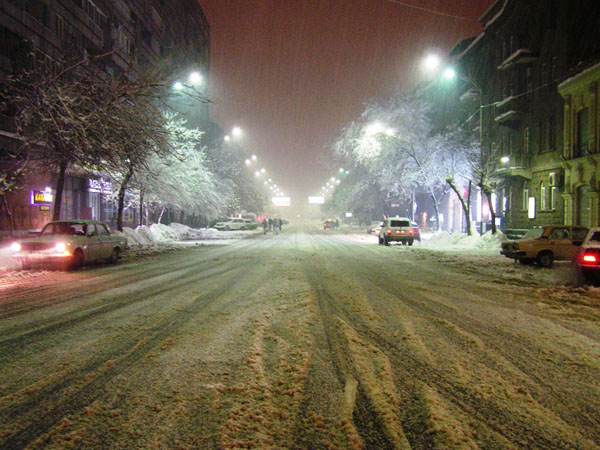 © Hovhannes Hovhannisyan - Снег. Улица Амиряна. Вид с САСа