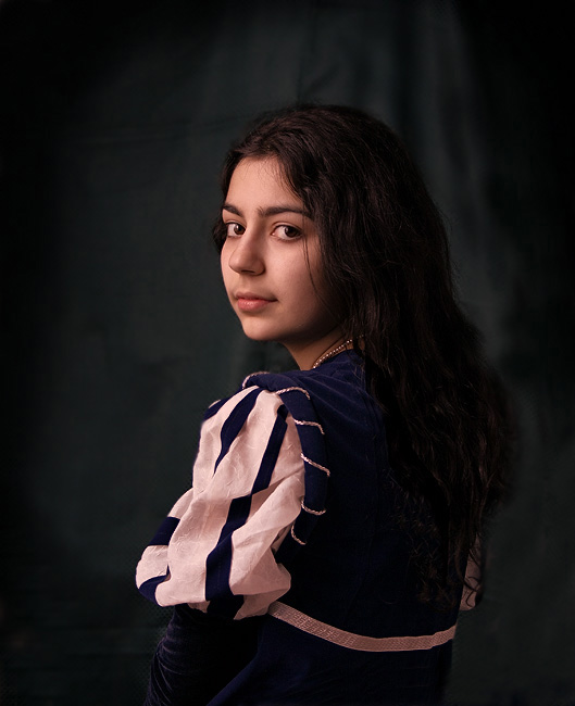 © Suren Manvelyan - Portrait of a young lady