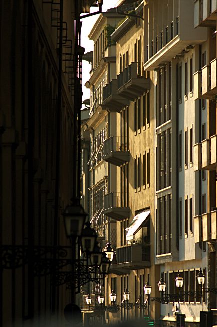 © Suren Manvelyan - Street of Florence