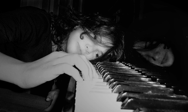 © pupunski - pianistka