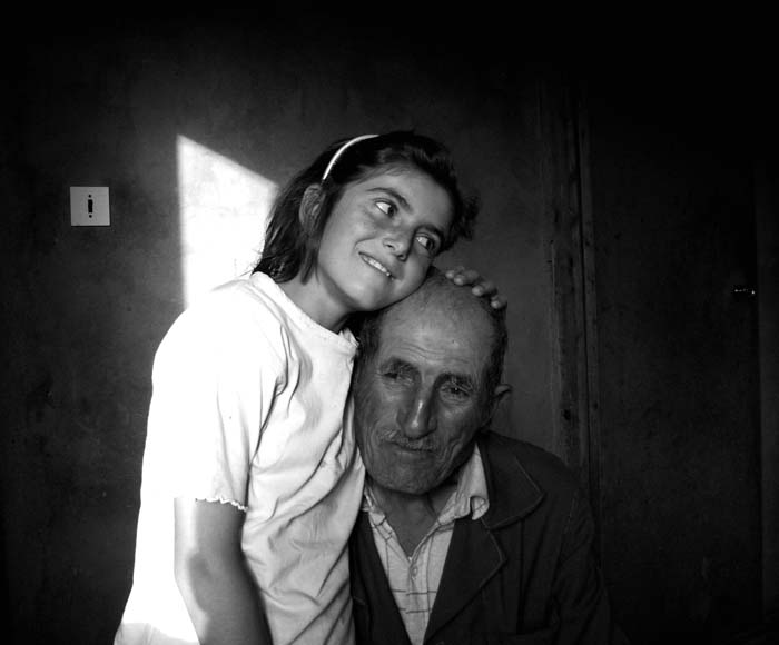 © sevak - дедушка с внучкой