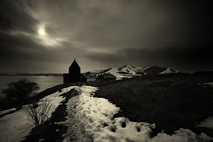 © Suren Manvelyan - Севанский монастырь