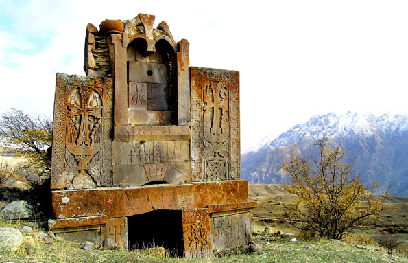 © Tatevik Melkonyan -  Cakhac kar(Hayastan - erkir drakhtavayr)