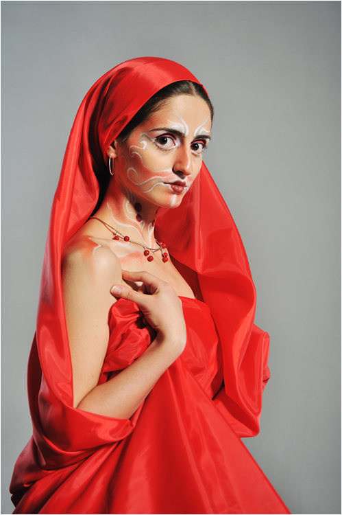 © Senekerimyan Hayk - Girl in red