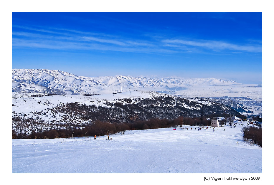 © Vigen Hakhverdyan - Зимние открытки Цахкадзора 4