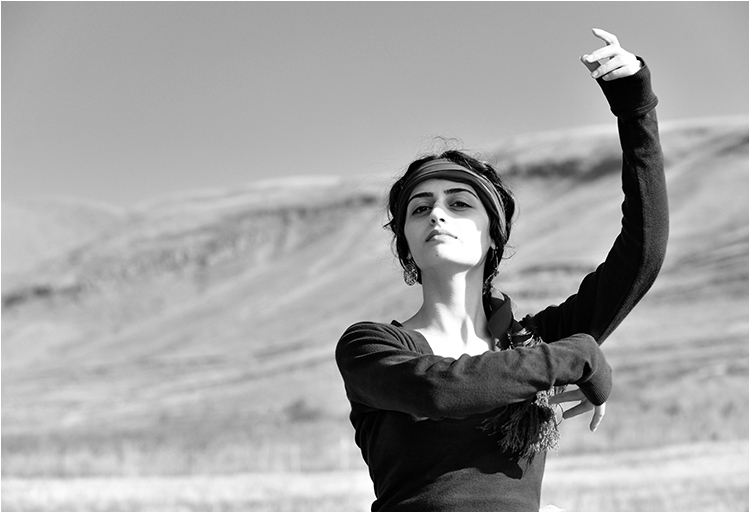 © Senekerimyan Hayk - Dancing girl