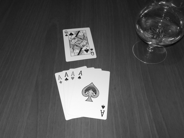 © Roman-Vahram Margaryan - Queen > 4 Aces