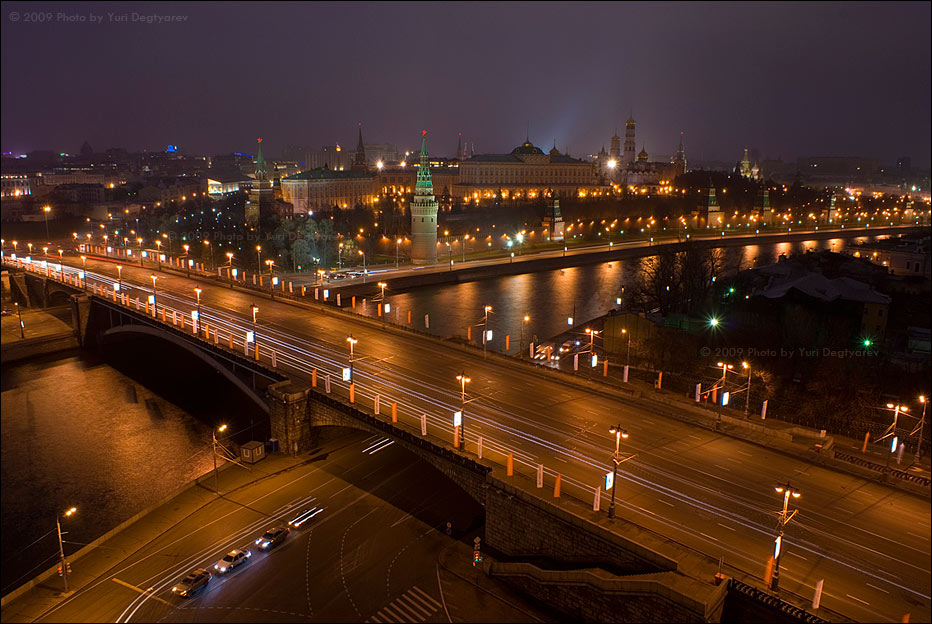 © Юрий Дегтярёв ( Yuri Degtyarev ) - - Москва. Кремль и Большой Каменный мост. -