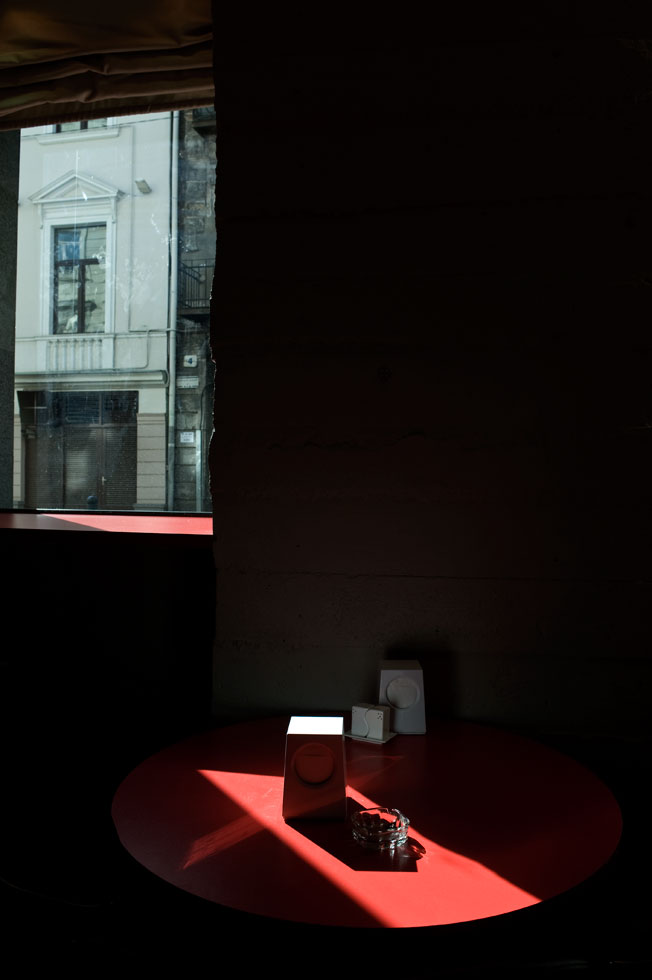 © Herman Avakian - Кафе в Тбилиси. Ранее утро