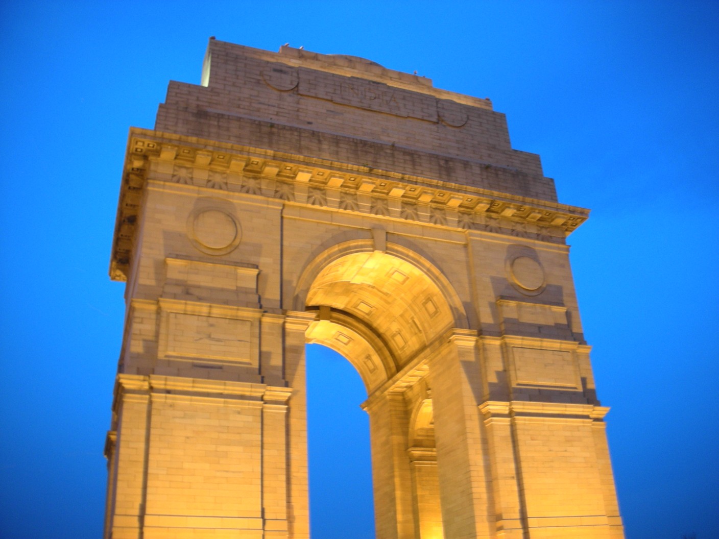 © Santosh Kumar - Majestic India gate