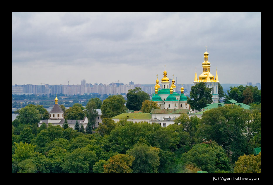 © Vigen Hakhverdyan - Купола...Киев