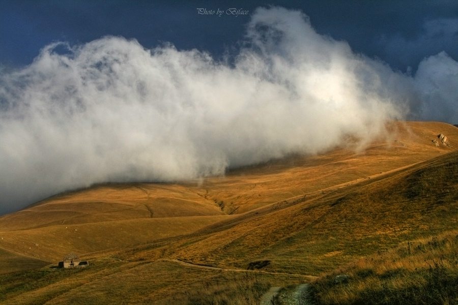 © Tigran Biface Lorsabyan - Борьба между тьмой и светом