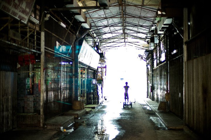 © Keith Ng - Fruit market, Hong Kong