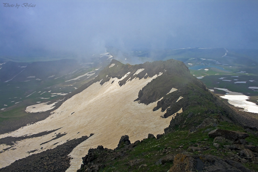 © Tigran Biface Lorsabyan - Дымящий Арагац