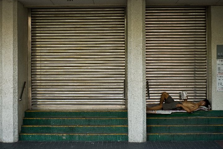 © Keith Ng - Street sleeping, Hong Kong