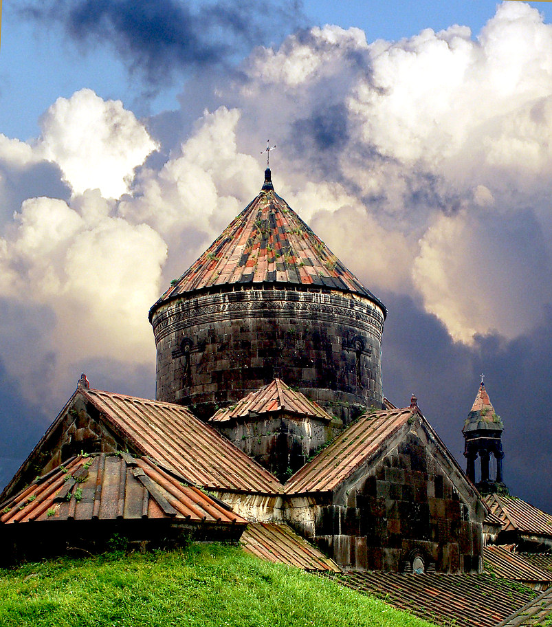 © grant  sarukhanyan  Грант Саруханян - Ахпатский монастырь Х век.