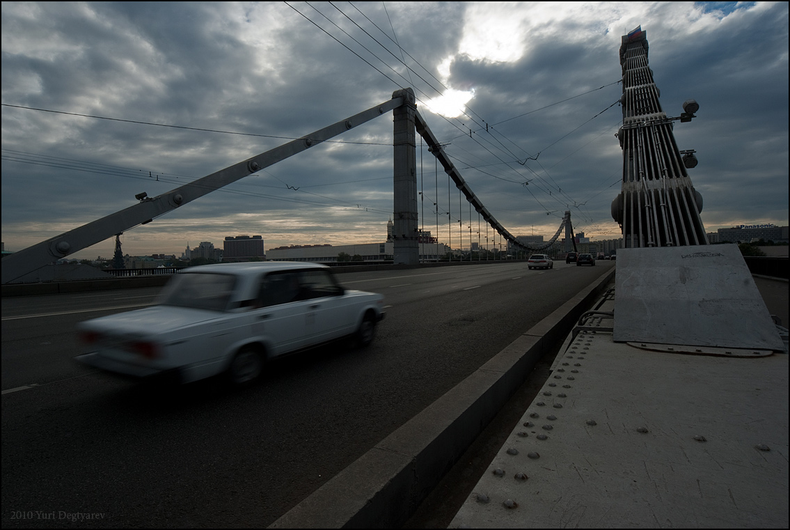 © Юрий Дегтярёв ( Yuri Degtyarev ) - - Москва. Крымский мост. -