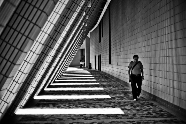 © Keith Ng - Triangle shadow, Hong Kong
