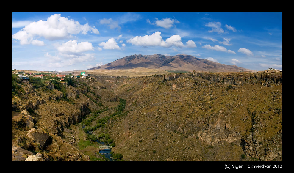 © Vigen Hakhverdyan - Ara ler and Ashtaraki dzor