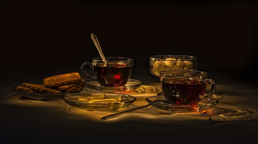 © Igor - Tea time
