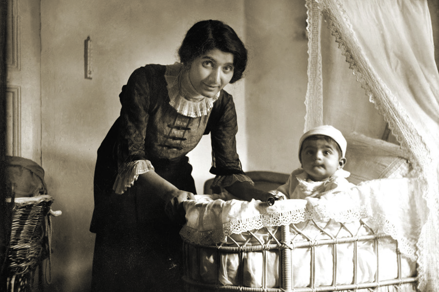 © Hovaness Tumanyan - Achkhene avec son fils Hovaness
