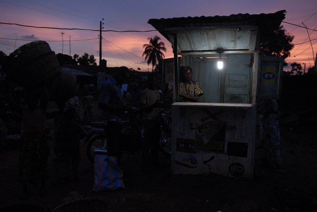 © anton crone - Phone Shack, Porto Novo