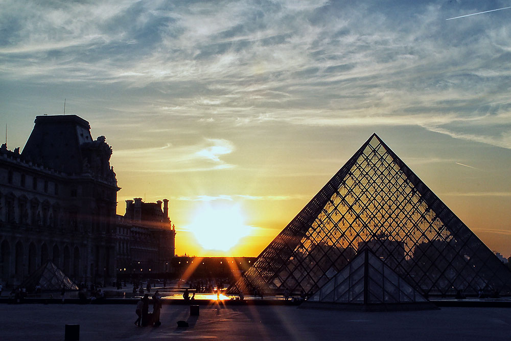 © Hayk Galstyan - Louvre sun