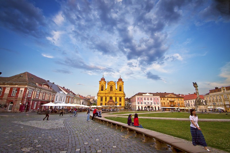 © Neamciuc Flavius - Uniri square Timisoara