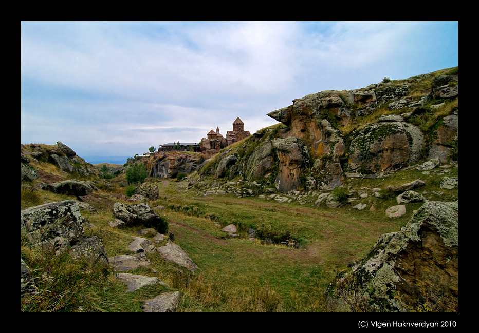 © Vigen Hakhverdyan - Stones of Harichavank