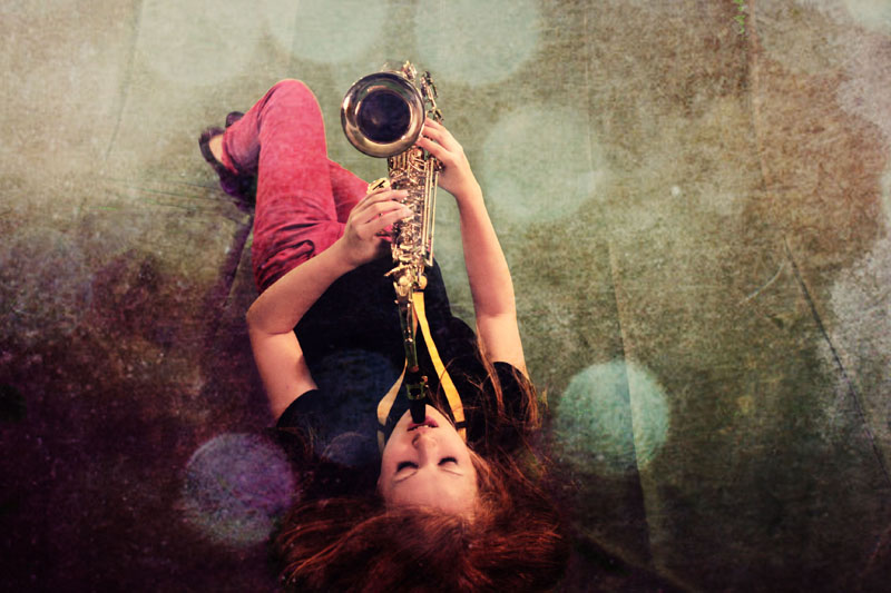 © Polina Dolbina - Girl with a saxophone