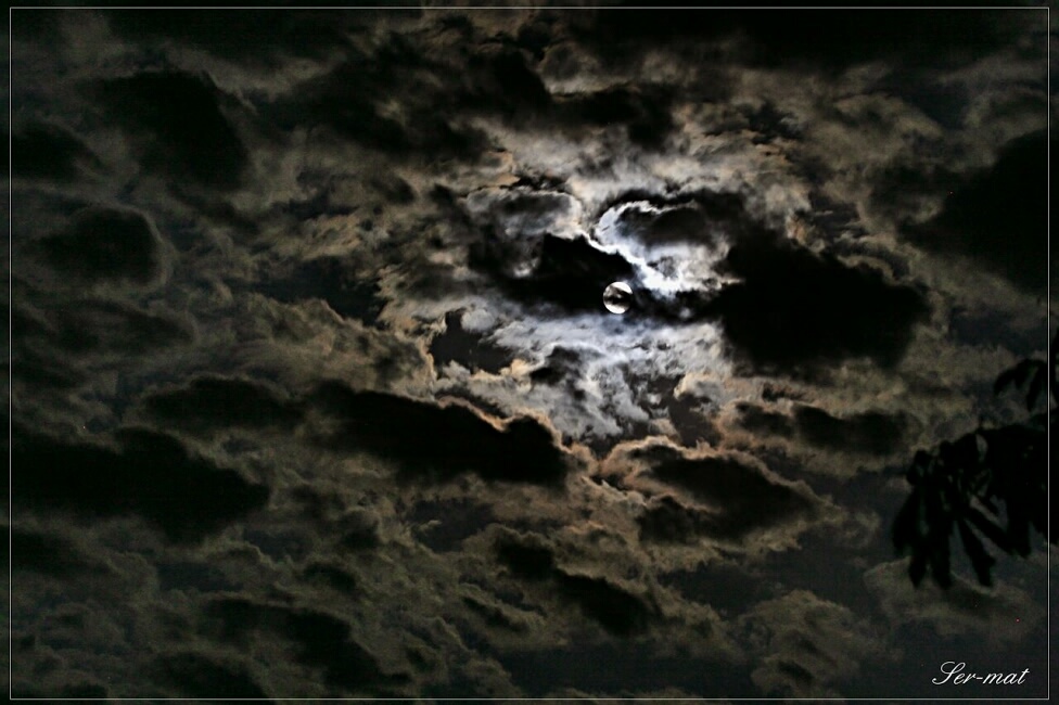 © Сергей Матяшов - Луна на крыльях ночи.