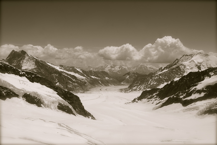 © Kate Velichko - Aletsch Glacier