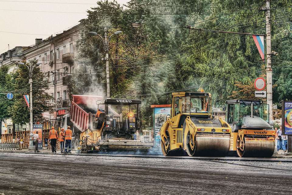 © Maxim Gubin - Road closed