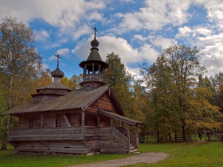 © Serg Fil - Wooden church in Veliky Novgorod