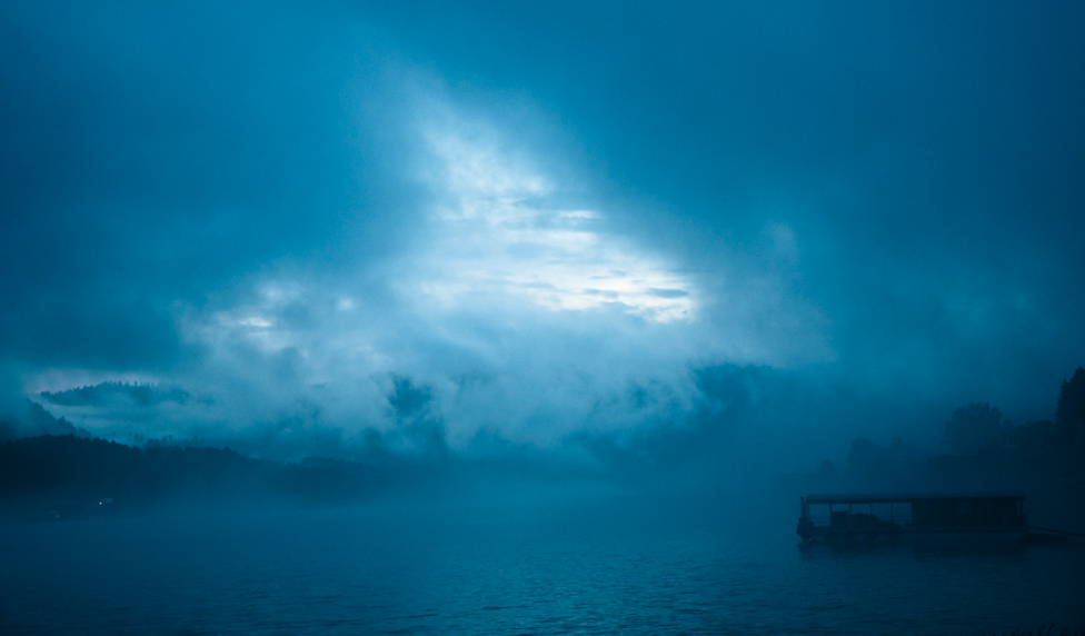 © Lilian Klimkovich - Синий туман