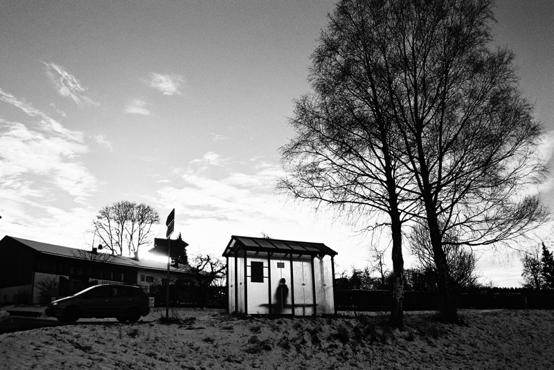 © Fedia Ordovsky - Утренняя остановка (Morning busstop)