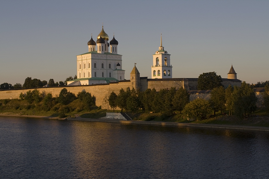 © Valentina - Pskov Kremlin