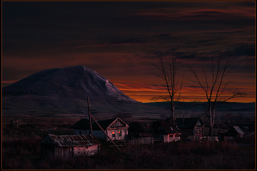 © Oleg Mashkovskiy - Поздний вечер на хуторе Шихан.