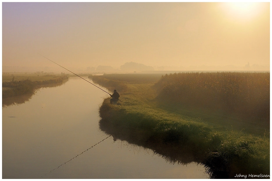 © johny hemelsoen - The fisherman in the morning light.