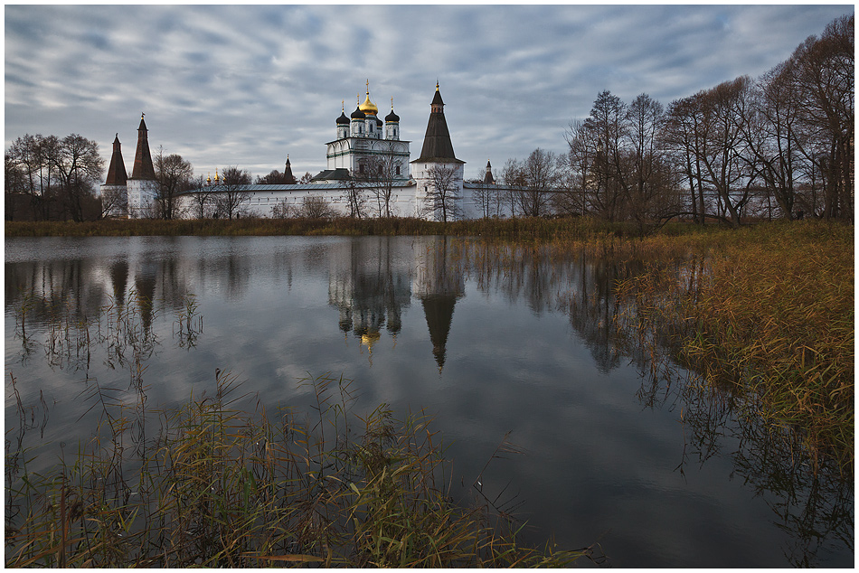 © Oleg Dmitriev - одним осенним днем...