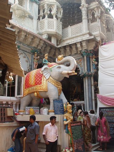 © Levange Verney - Jain temple. Mumbai