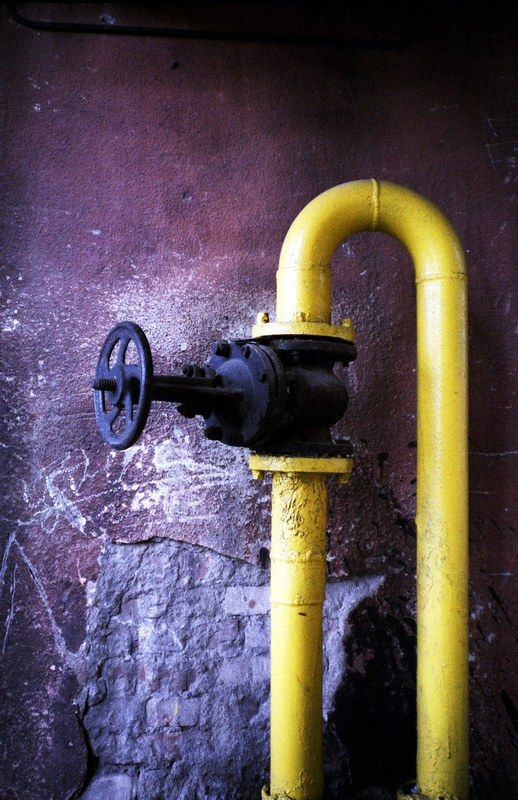 © Max Bashkirov - yellow pipe