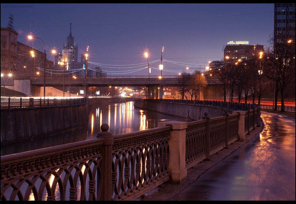 © Юрий Дегтярёв ( Yuri Degtyarev ) - - Москва. Высокояузский мост. -