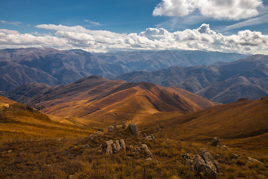 © Shushan Harutyunyan - Քարվաճառ. Նորաբակի լեռնանցք