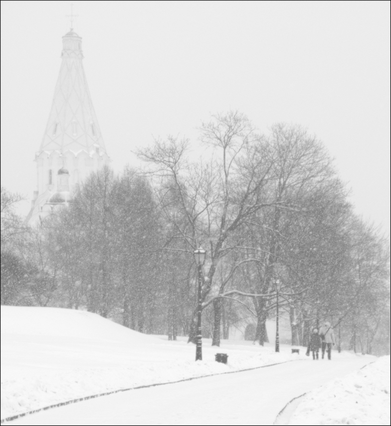 © Nikolai Malykh - Снегопад в Коломенском