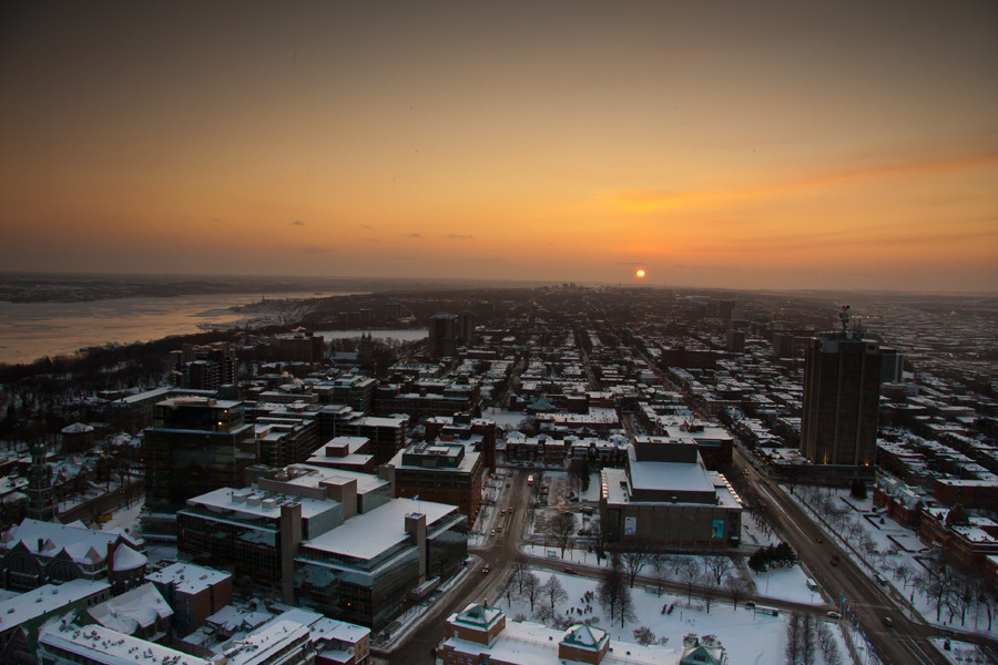 © CrushTest - Québec. Soir.