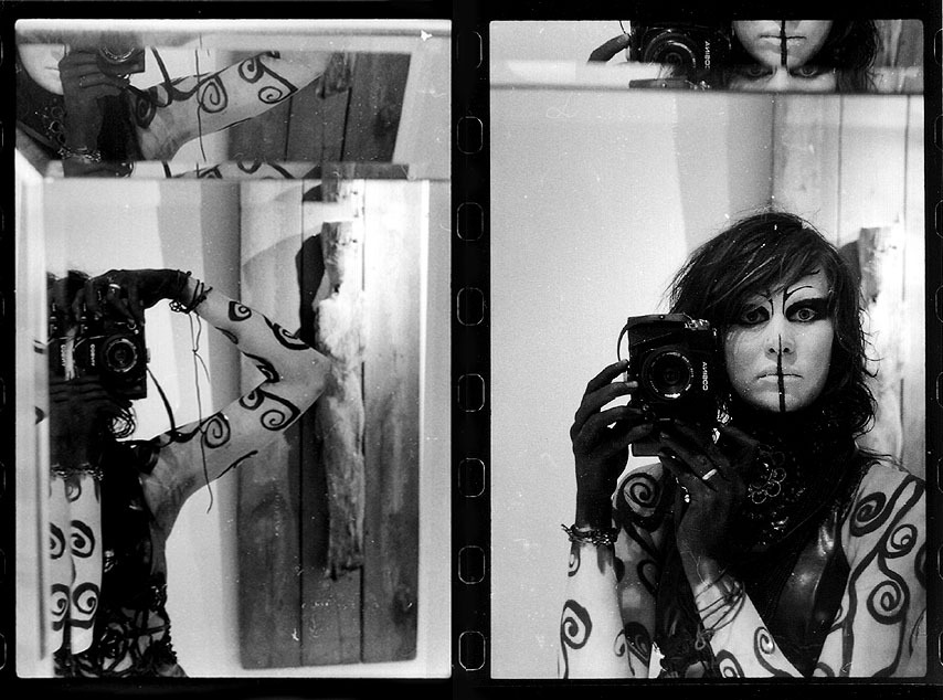© Julia Nesterovich - in the mirror