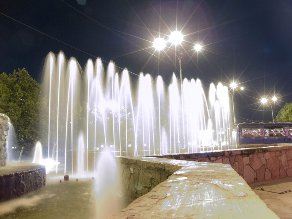 © Paul Yakovlev - Night fountain